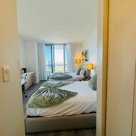 Lovely 2Bed 1Bath Condo With Private Balcony 18Th Floor Hallandale Beach Buitenkant foto